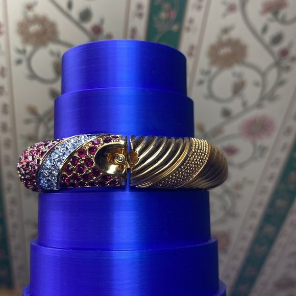 Vintage JBK Camrose & Kross Red & Clear Crystal Hinged Bracelet - Picture 12 of 14